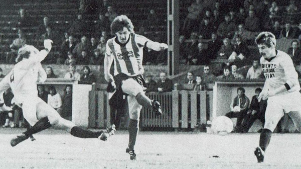 A PERSONAL TRIBUTE BY BRIAN FLYNN TO THE ALTY FOOTBALLING GREAT THAT WAS BARRY HOWARD